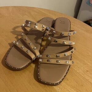 Women’s sandals